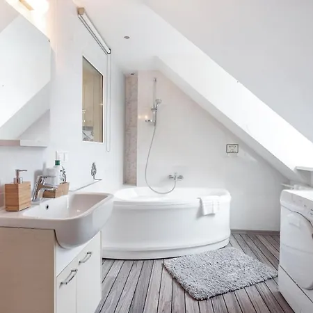 Castle View By Reside Baltic * Vilnius